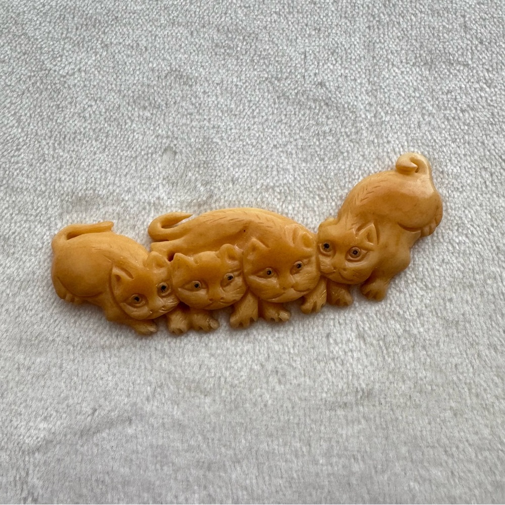 Vintage Cat Bone Charming Figurine Pendant Cathy Mclain